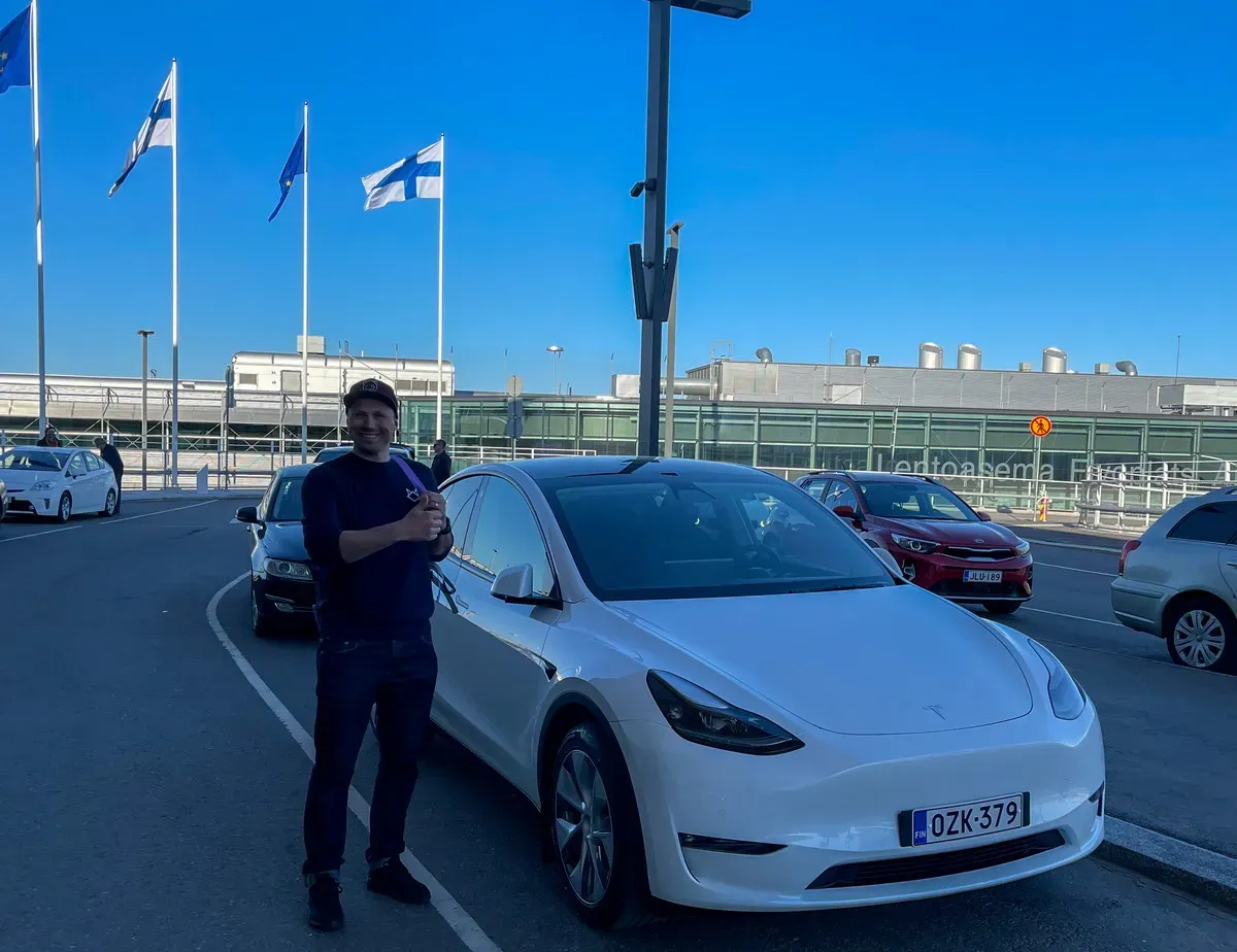 Tesla lentokenttä Helsinki-Vantaa