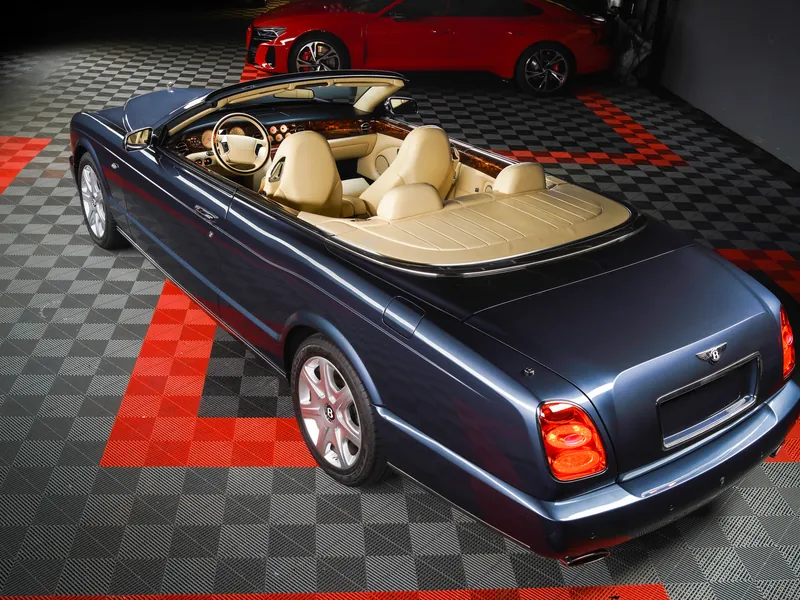 Bentley Azure – Restyling Pointin työ