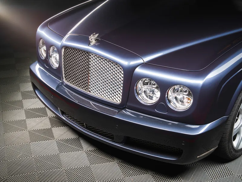 Bentley Azure – Restyling Pointin työ