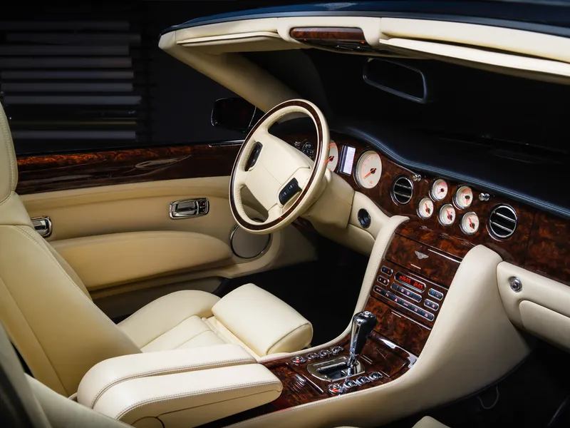 Bentley Azure – Restyling Pointin työ