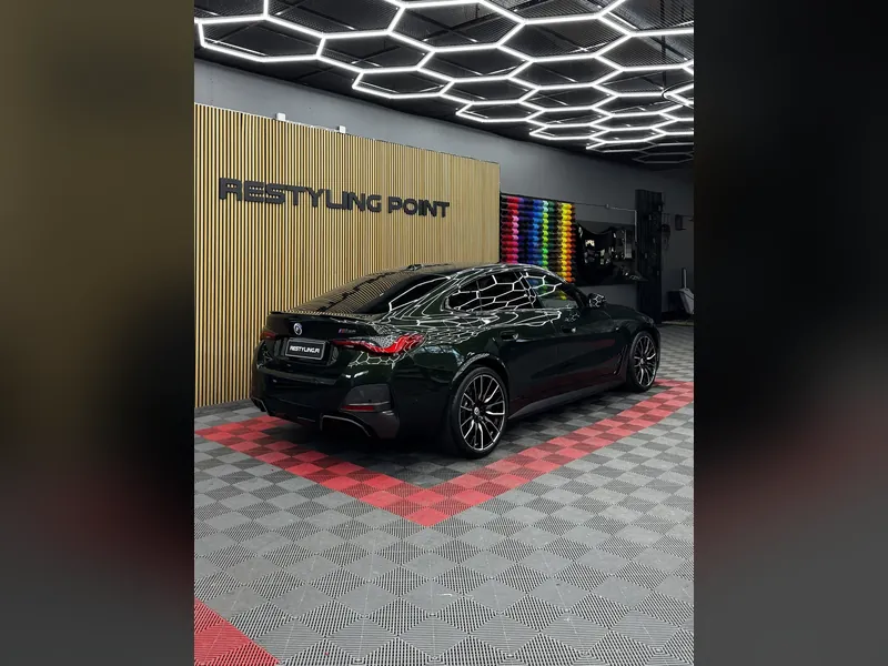 BMW i4 – Restyling Pointin työ