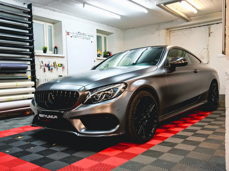 Mercedes-Benz C-sarja – Restyling Pointin työ