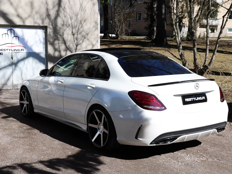 Mercedes-Benz C-sarja – Restyling Pointin työ