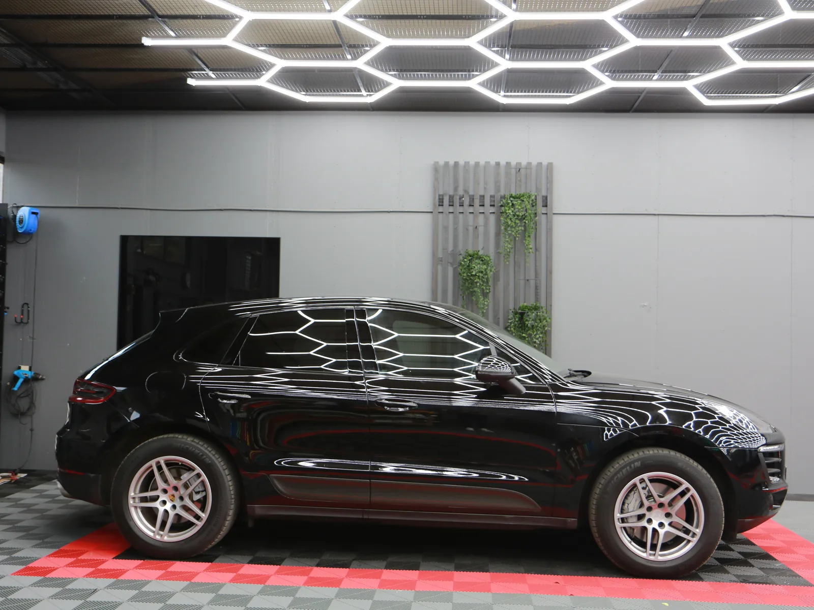 Porsche Macan – Restyling Pointin työ