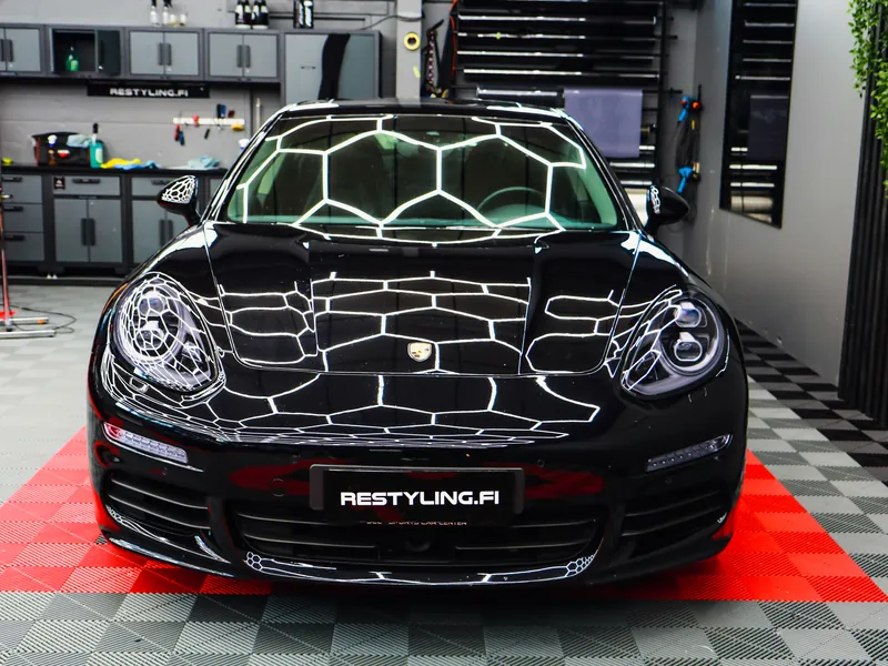 Porsche Panamera – Restyling Pointin työ