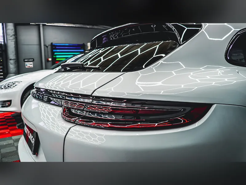 Porsche Panamera – Restyling Pointin työ
