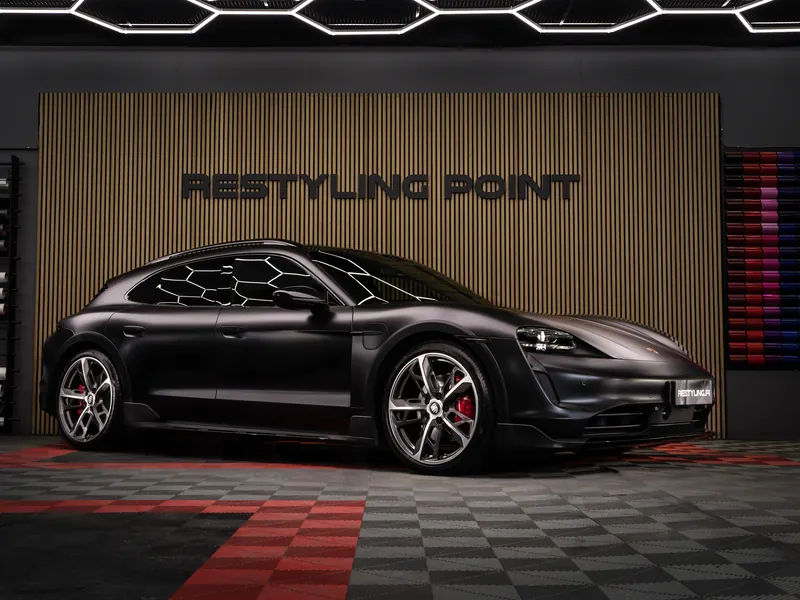Porsche Taycan – Restyling Pointin työ