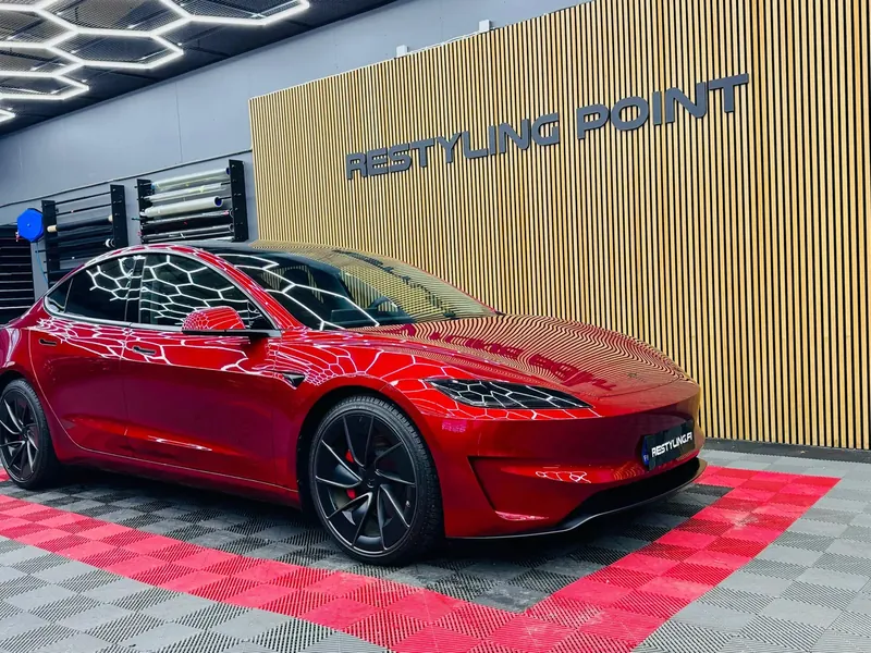 Tesla Model 3 – Restyling Pointin työ