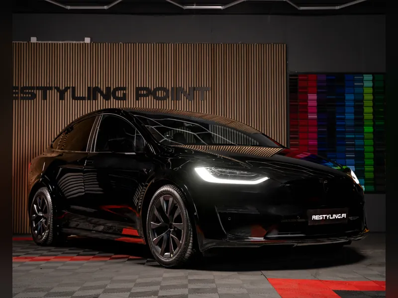 Tesla Model X – Restyling Pointin työ