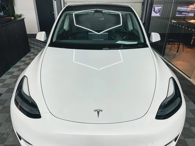 Tesla Model Y – Restyling Pointin työ