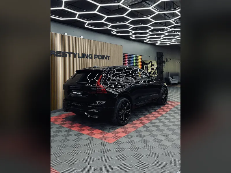 Volvo XC60 / XC90 – Restyling Pointin työ